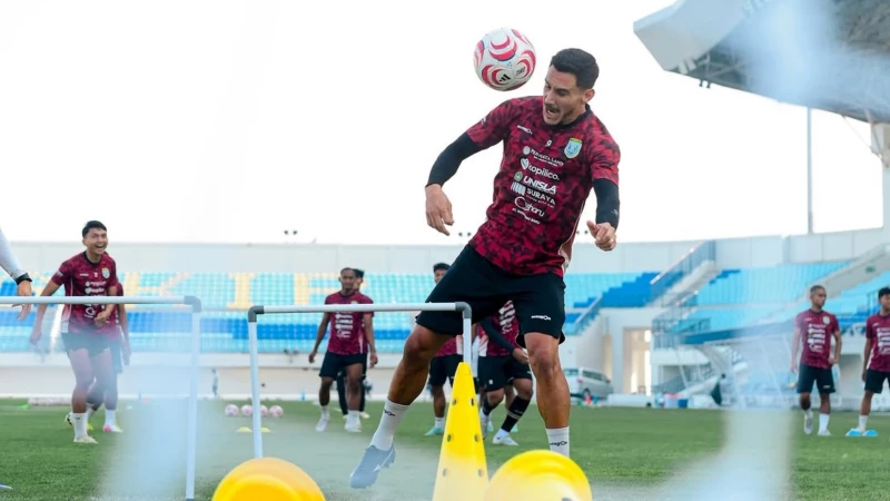 Persela Bertekad Gusur Deltras dari Puncak