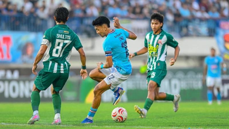 Persela Berbagi Poin dengan Deltras